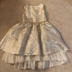 Girls size 6 party dress😍😍😍